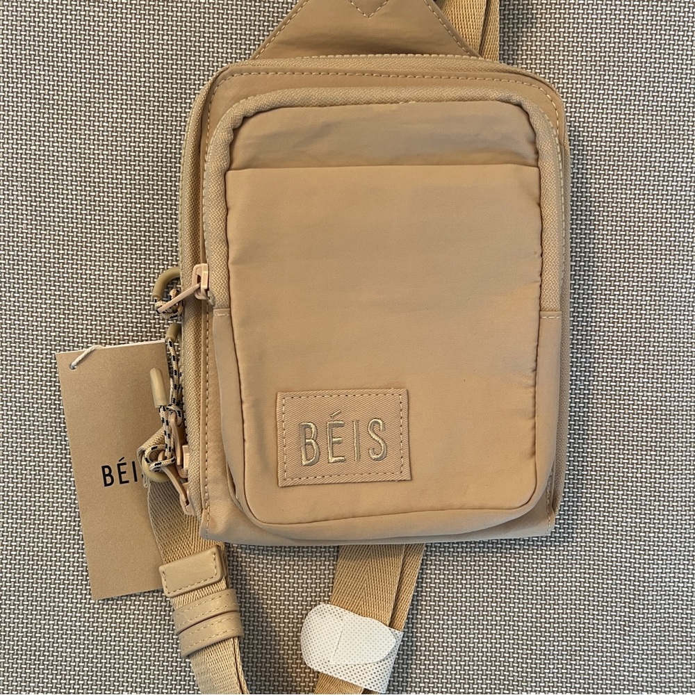 NWT BEIS BELT BAG